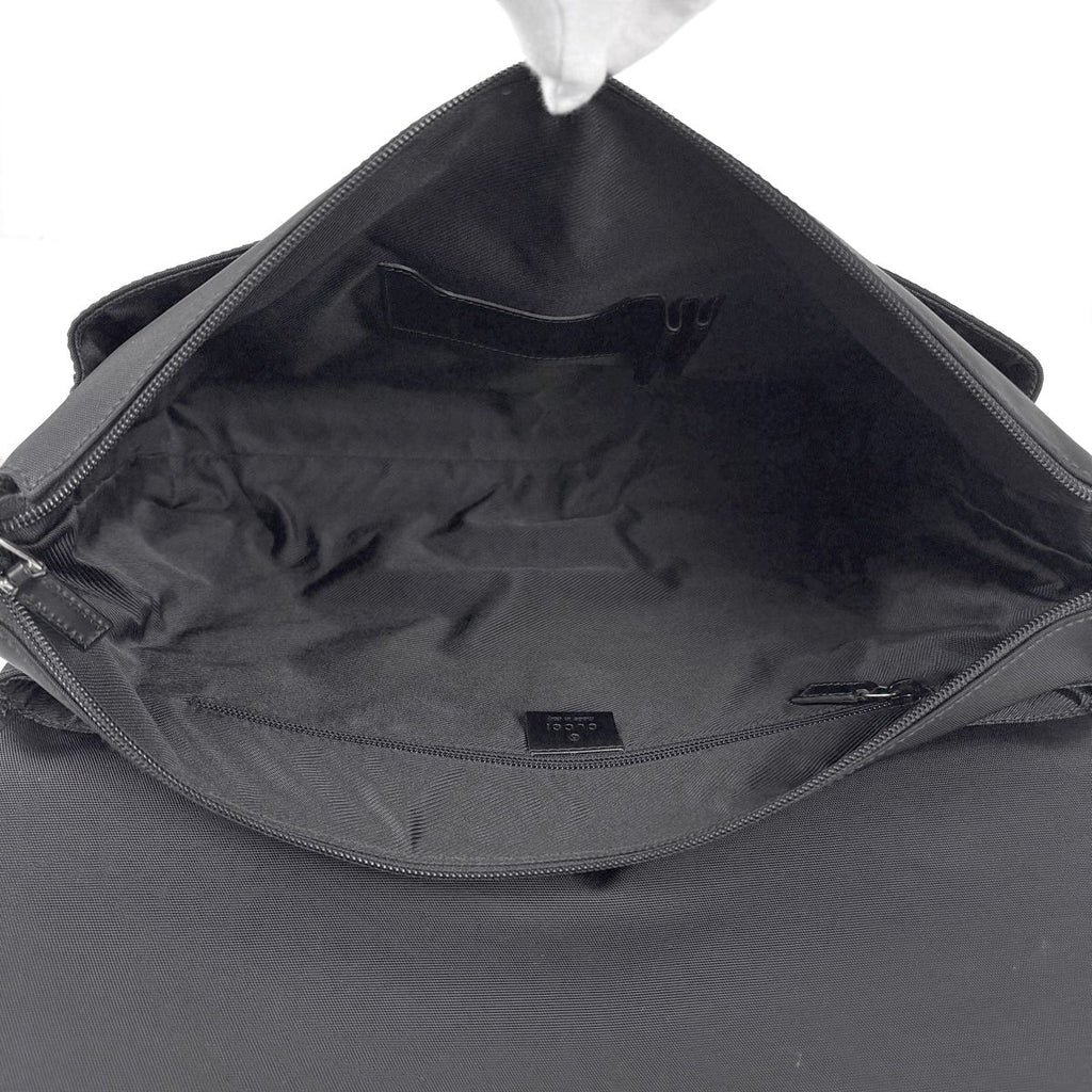Gucci Logo Shoulder Bag Nylon Black — view 8