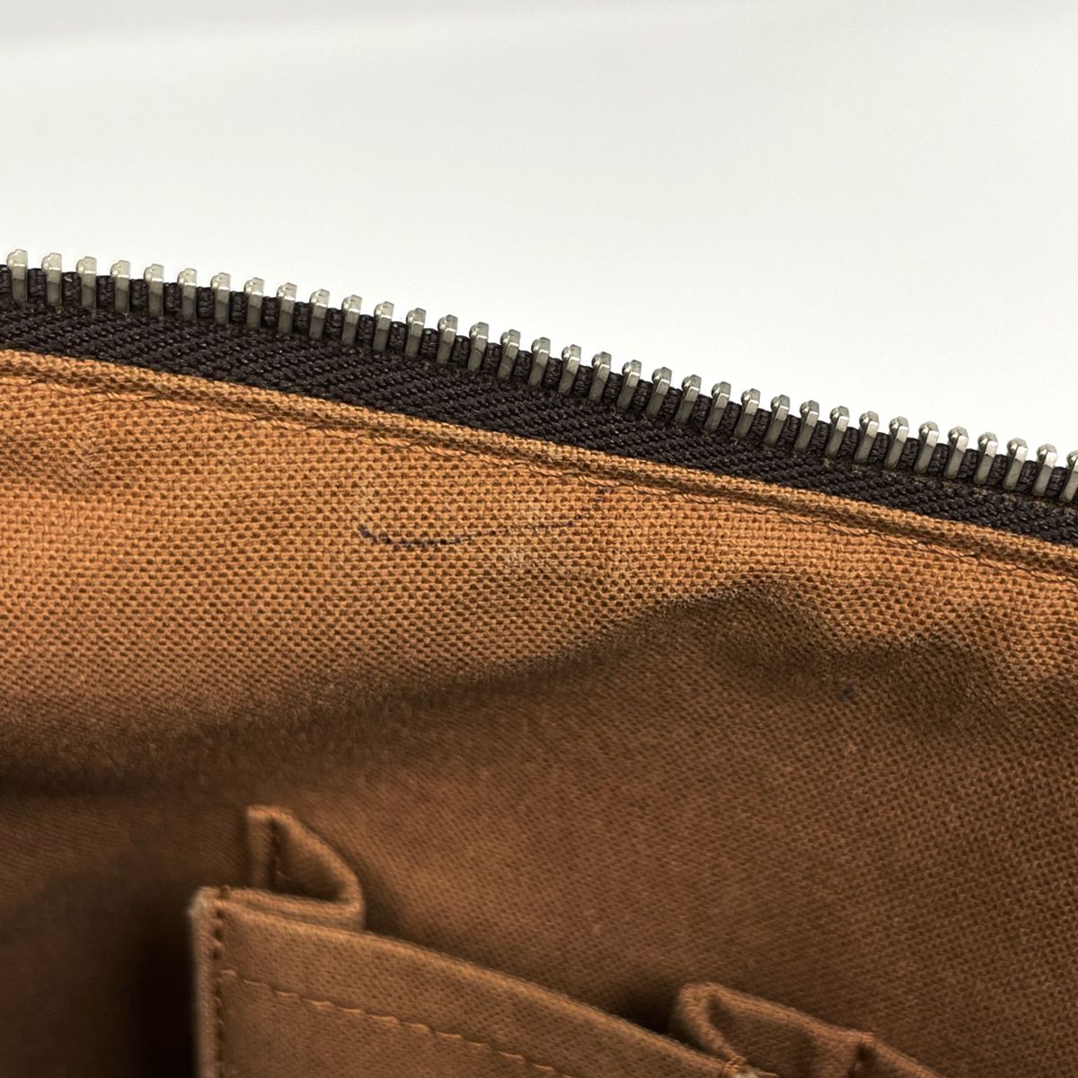 Louis Vuitton Tulum GM Shoulder Bag Monogram Brown — view 8