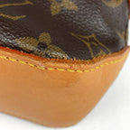 Louis Vuitton Trotteur Pochette Shoulder Bag Monogram Brown — view 3