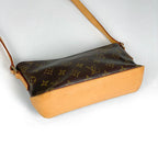 Louis Vuitton Trotteur Pochette Shoulder Bag Monogram Brown — view 2