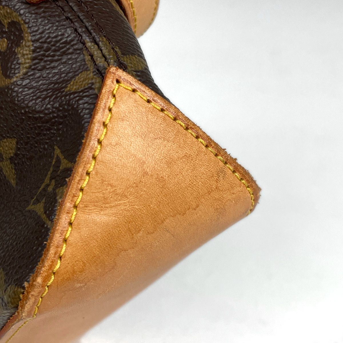 Louis Vuitton Trotteur Pochette Shoulder Bag Monogram Brown — view 4