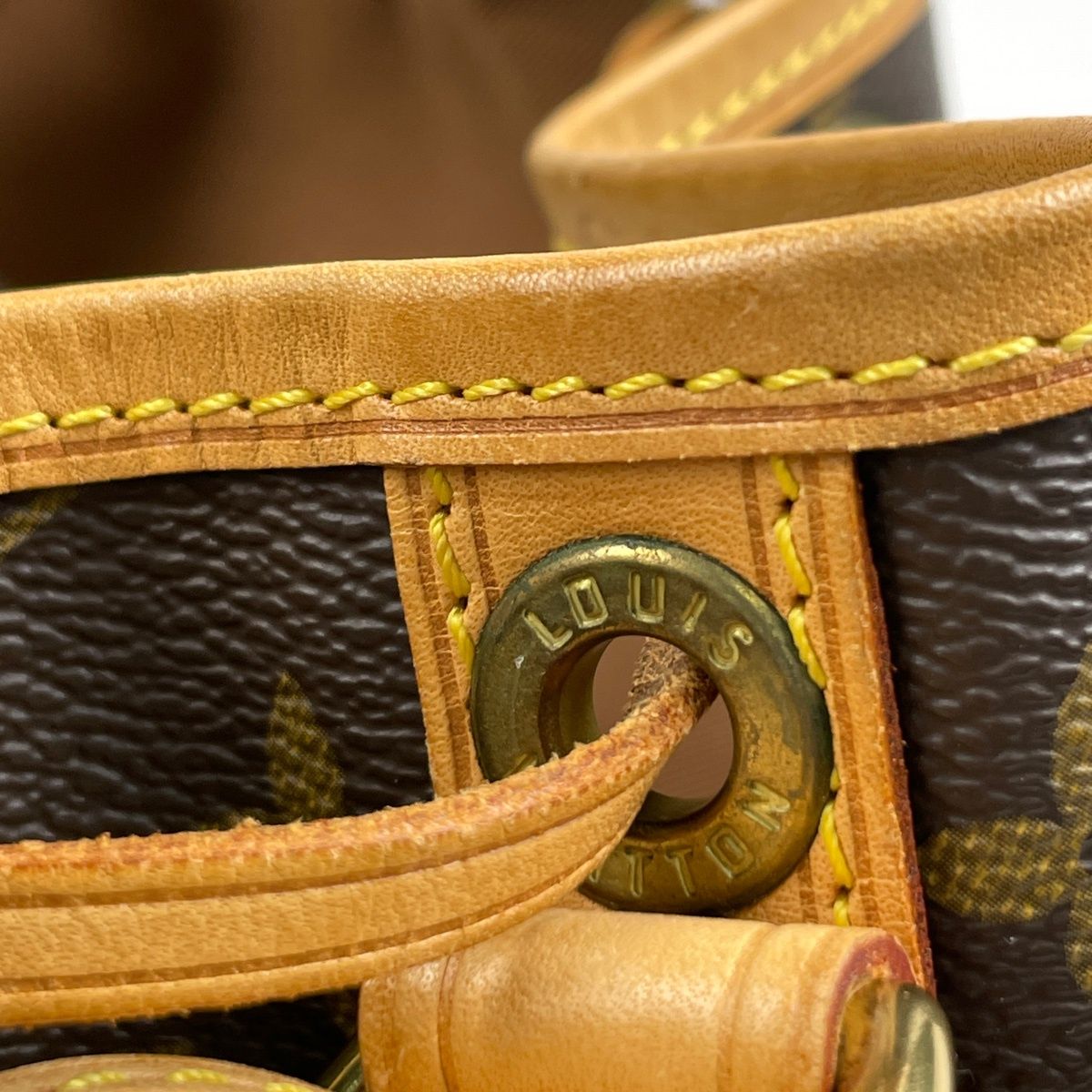 Louis Vuitton Noe Shoulder Drawstring Bag Monogram Brown — view 4