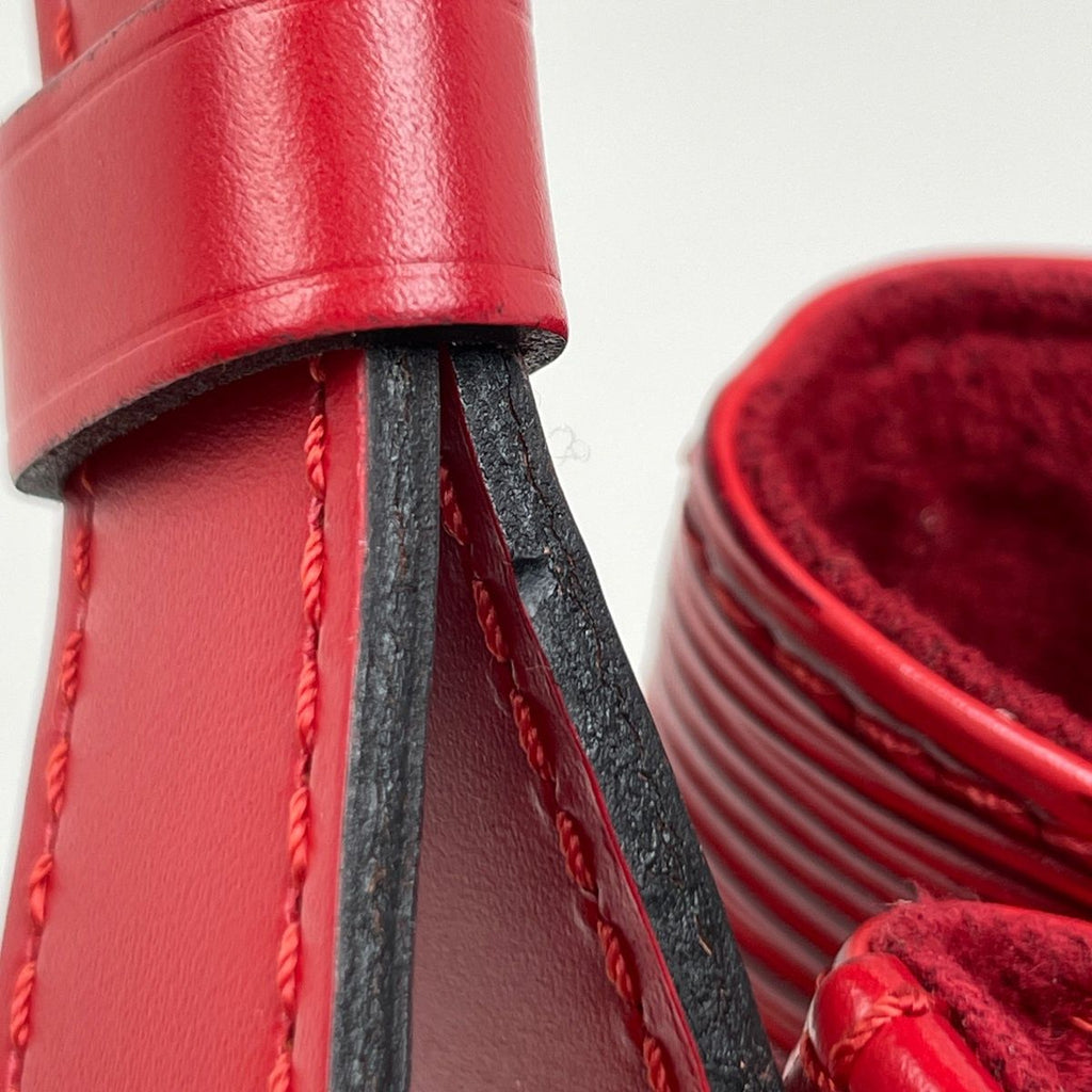 Louis Vuitton Petit Noe Shoulder Drawstring Bag Epi Castilian — view 5