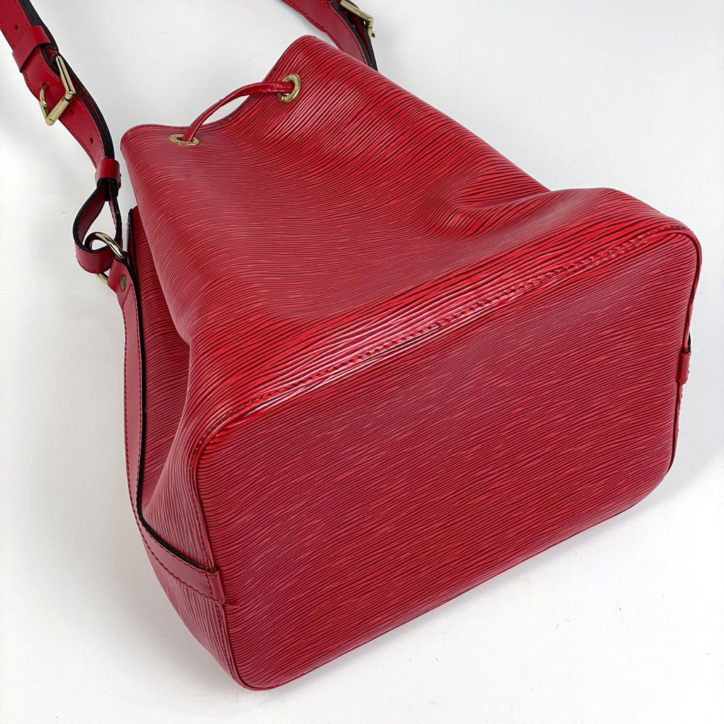 Louis Vuitton Petit Noe Shoulder Drawstring Bag Epi Castilian — view 2