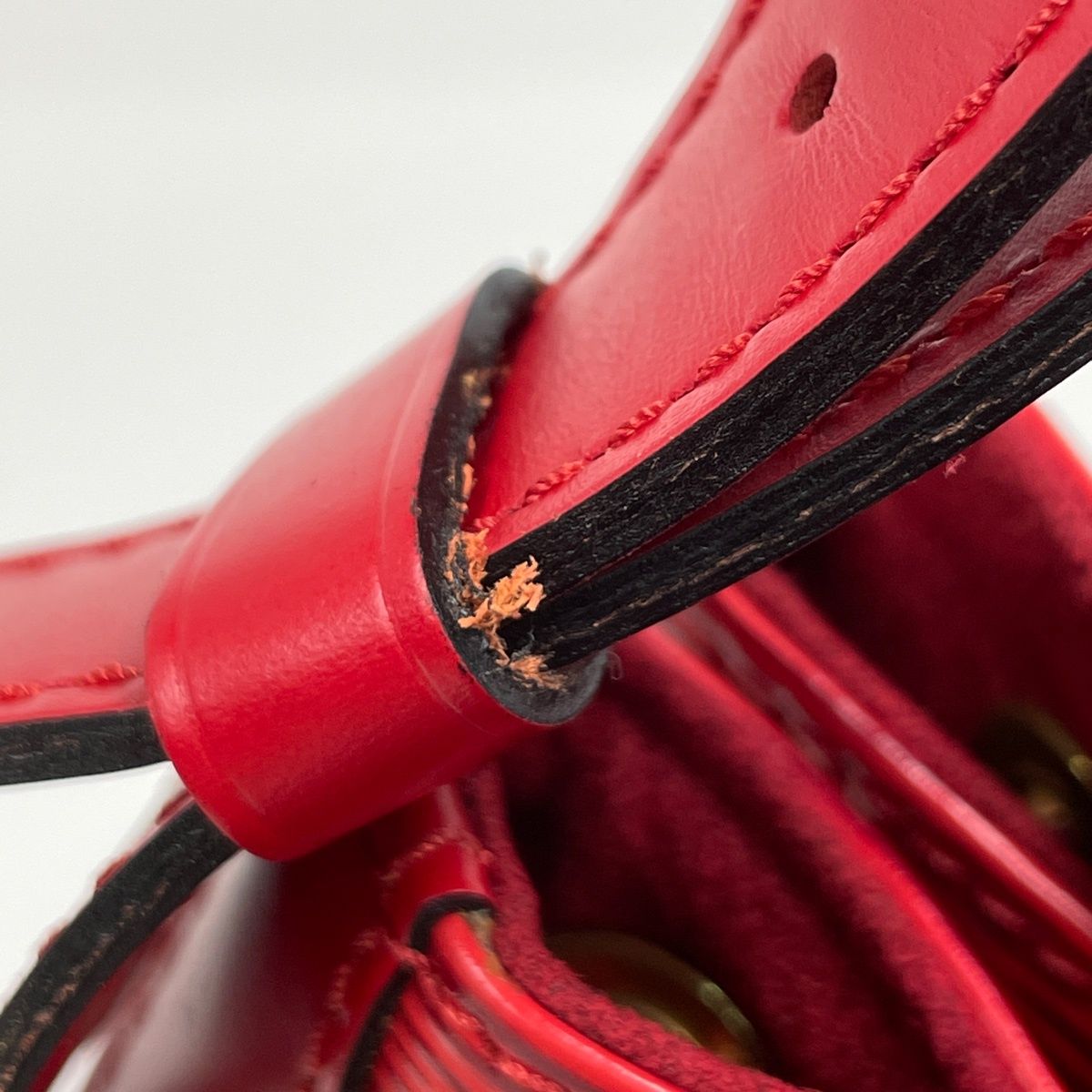 Louis Vuitton Petit Noe Shoulder Drawstring Bag Epi Castilian — view 4