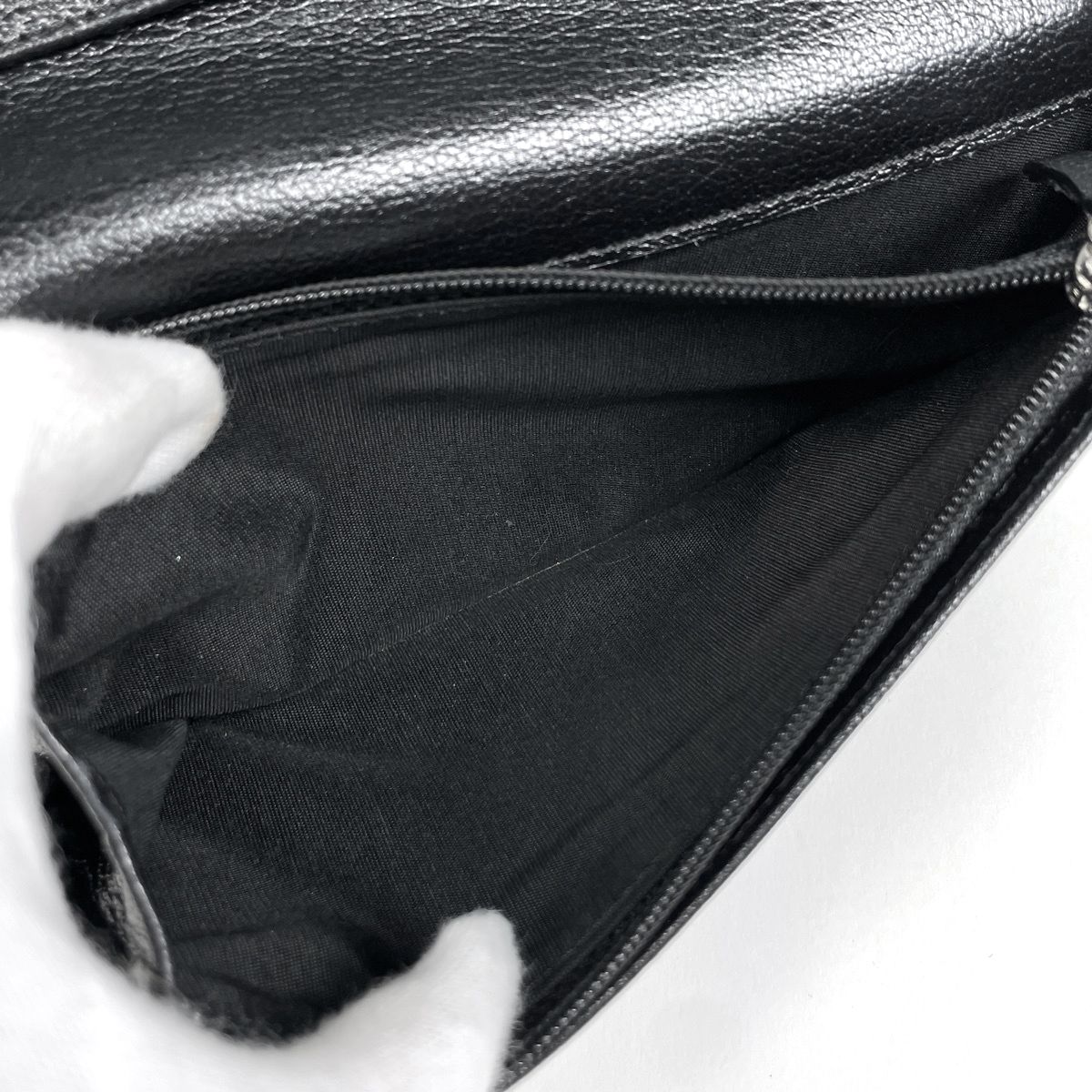 Chanel Camellia Bifold Wallet CC Logo Leather Black — view 5