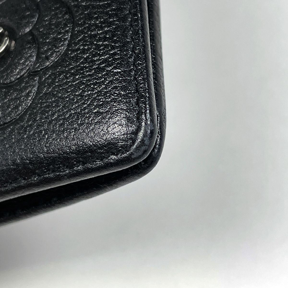 Chanel Camellia Bifold Wallet CC Logo Leather Black — view 3