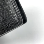Louis Vuitton Portefeuille Calf Bifold Wallet Taiga Noir — view 3