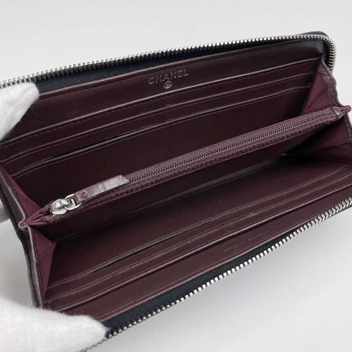 Chanel CC Logo L-shaped Zipper Wallet Quilted Leather Black — view 7