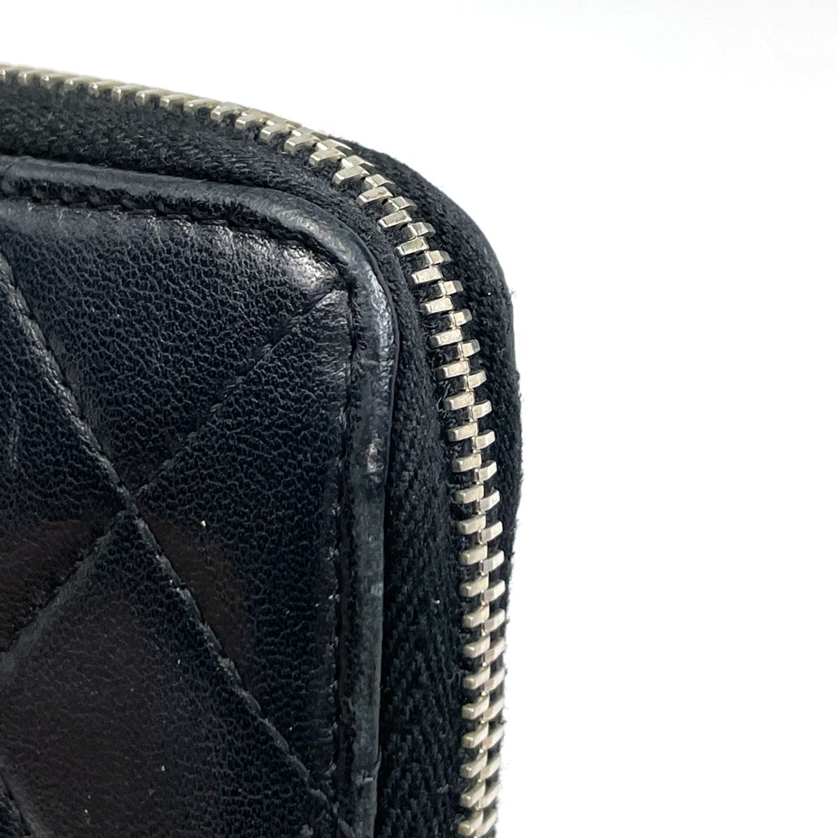 Chanel CC Logo L-shaped Zipper Wallet Quilted Leather Black — view 4