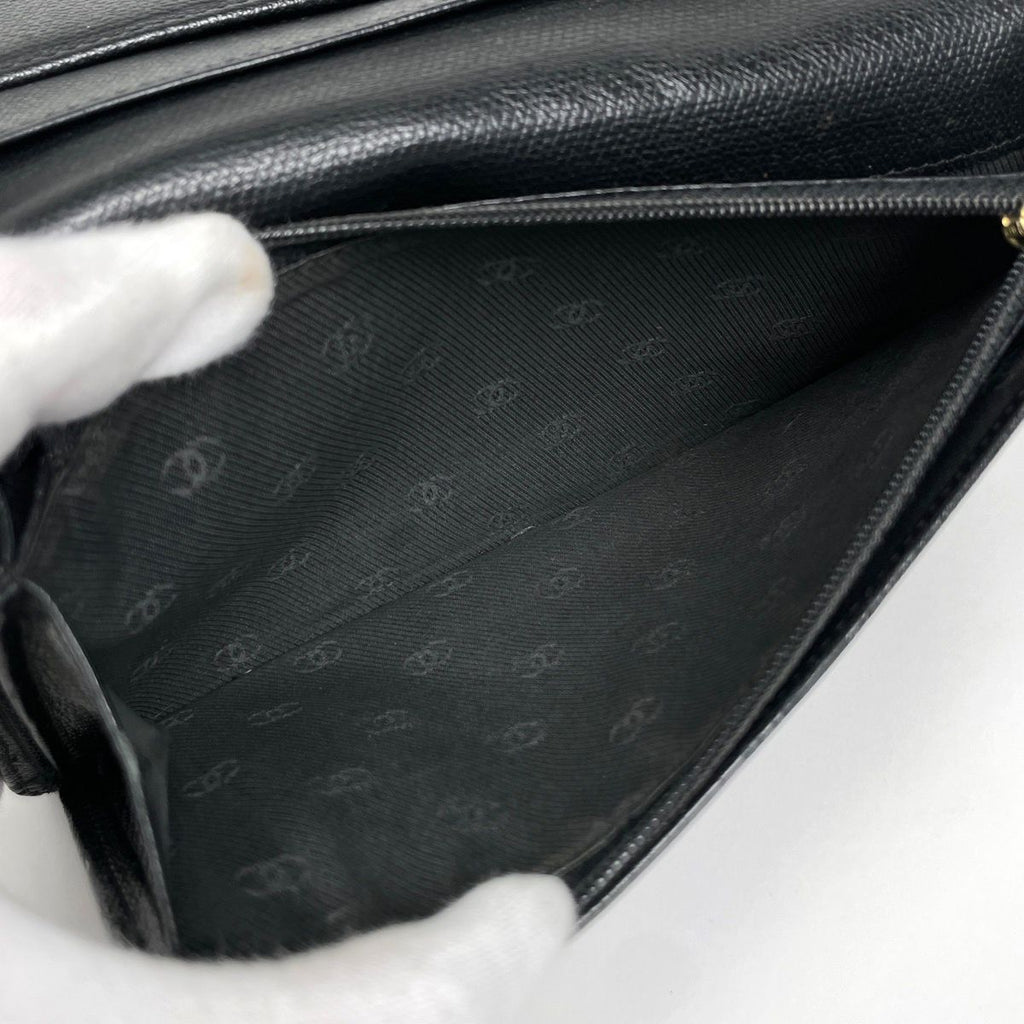 Chanel Coco Button Bifold Wallet CC Logo Leather Black — view 6