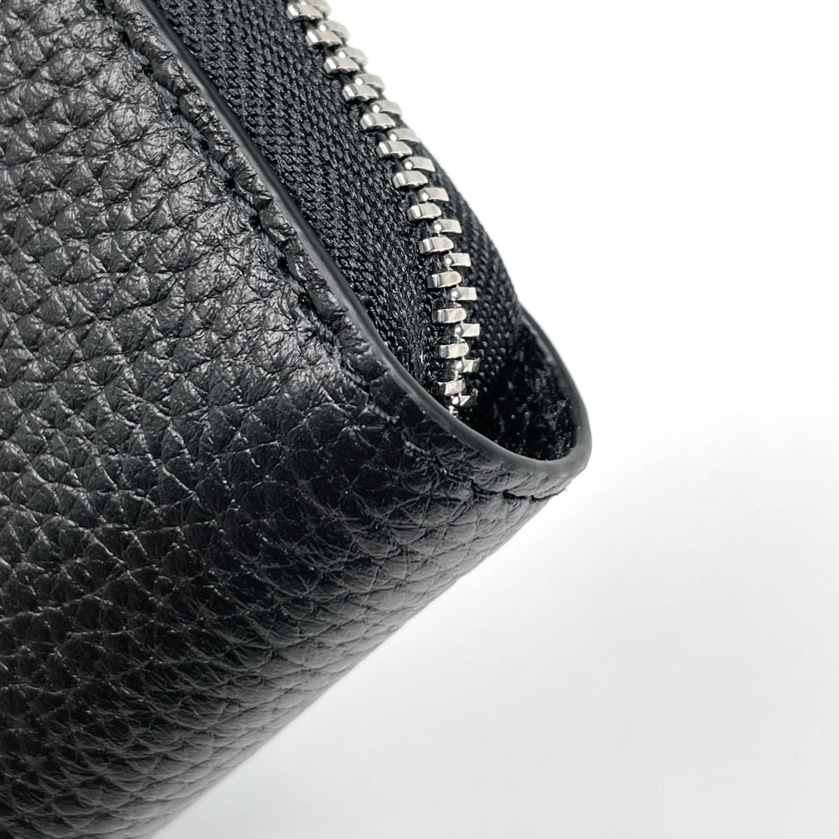 Gucci Logo Wallet Zip Around Leather Black — view 3