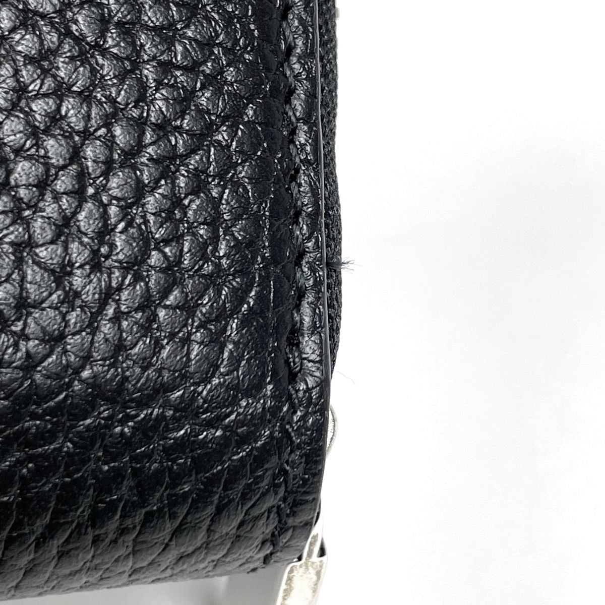 Gucci Logo Wallet Zip Around Leather Black — view 4