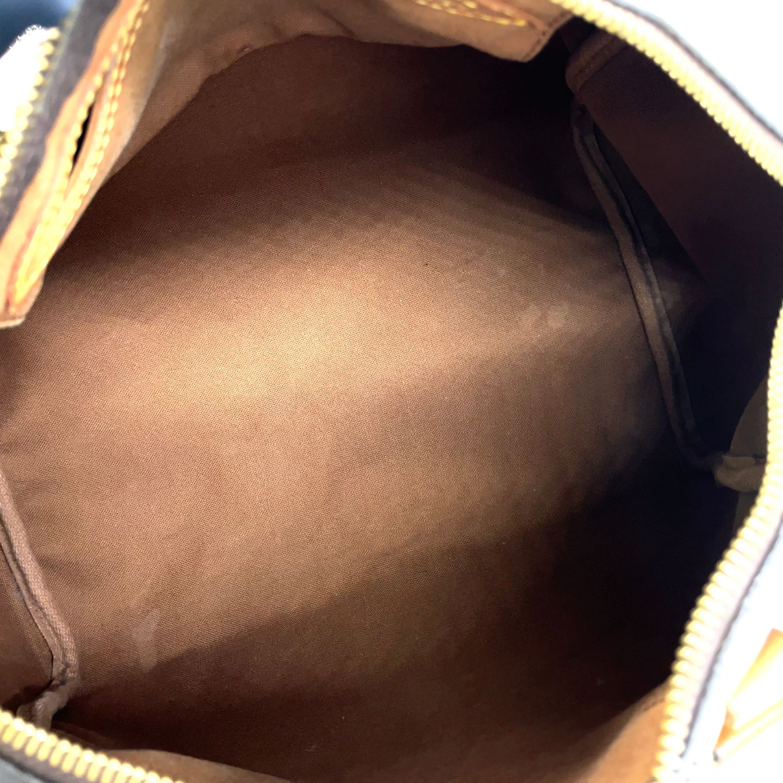 Louis Vuitton Speedy 30 Monogram Leather Brown Handbag Gold — view 3