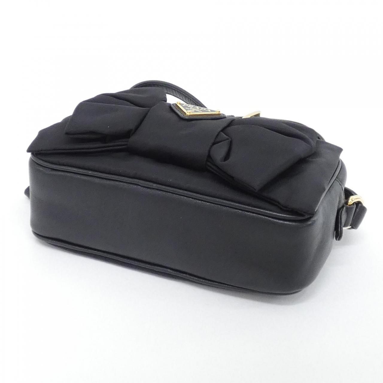 Prada Shoulder Bag Gold — view 3