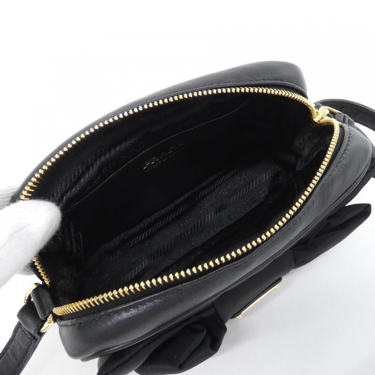 Prada Shoulder Bag Gold — view 6