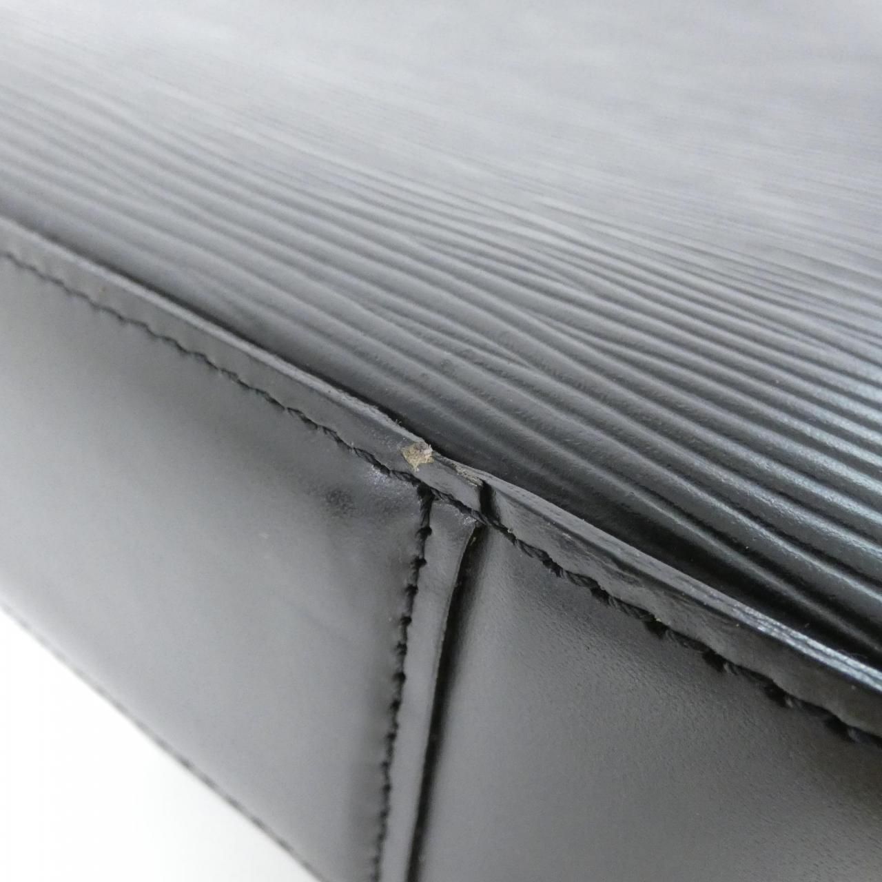 Louis Vuitton Epi Reverie Shoulder — view 3