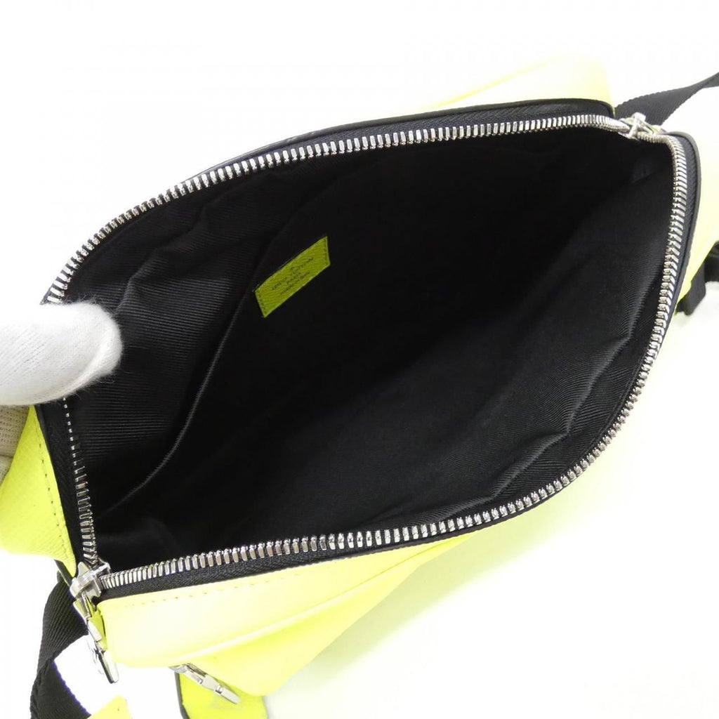 Louis Vuitton Taiga Llama Outdoor Messenger PM Shoulder — view 8