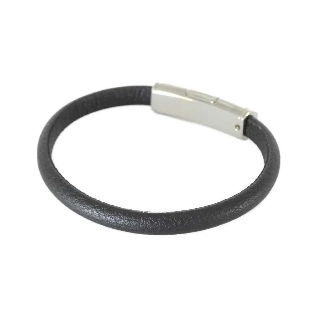Louis Vuitton Clip It Bracelet — view 2