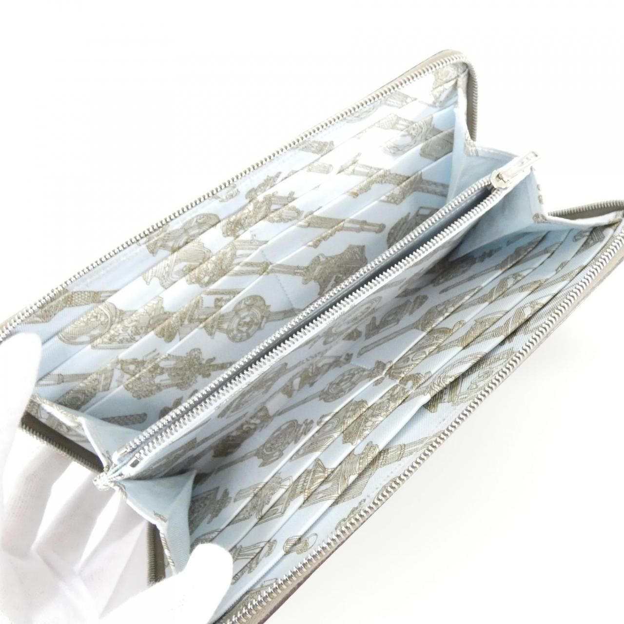 Hermes Mervilleuses Lanternes Silk in Classic Wallet — view 5