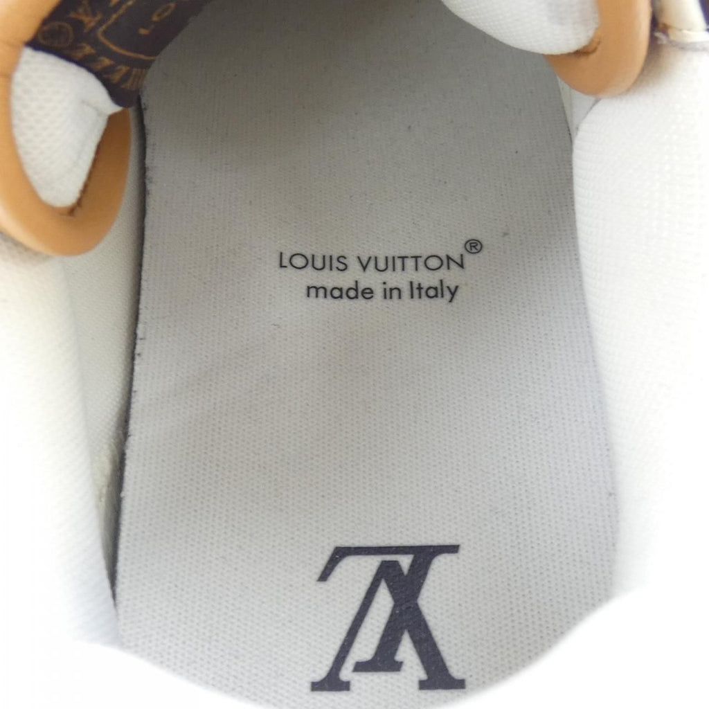 Louis Vuitton LV Buttersoft Sneakers — view 6