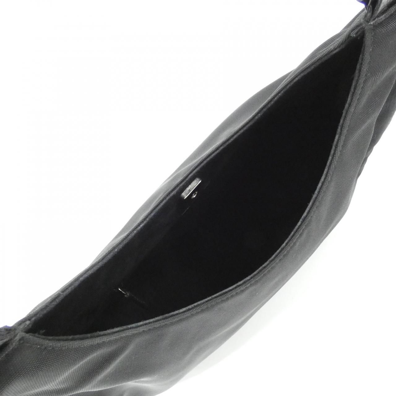 Gucci Vintage 001 Shoulder — view 7