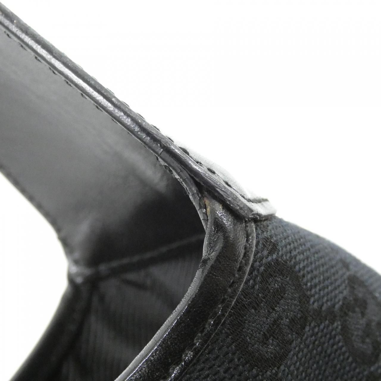 Gucci Vintage 001 Shoulder — view 6