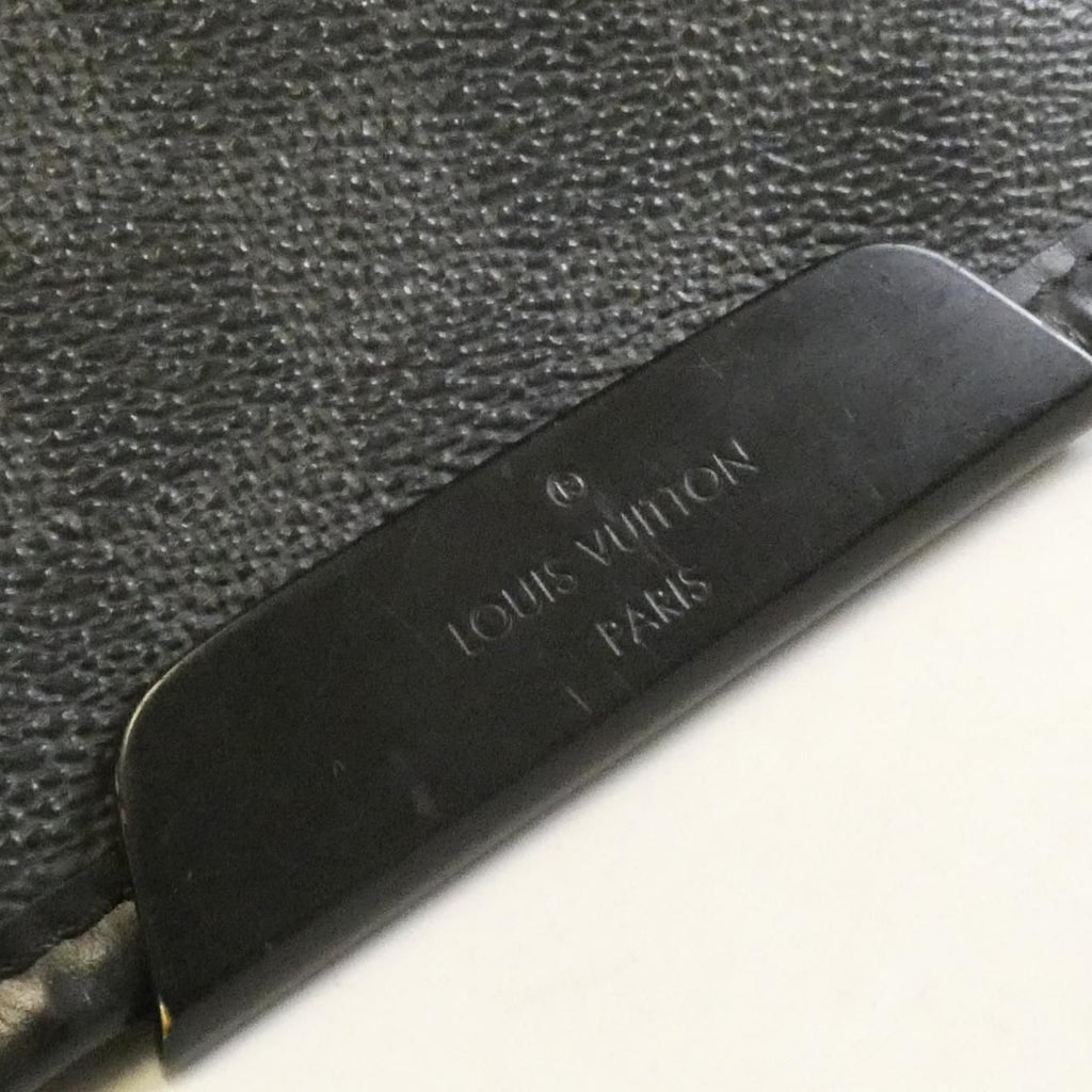 Louis Vuitton Damier Graphite Daniel GM Shoulder — view 4