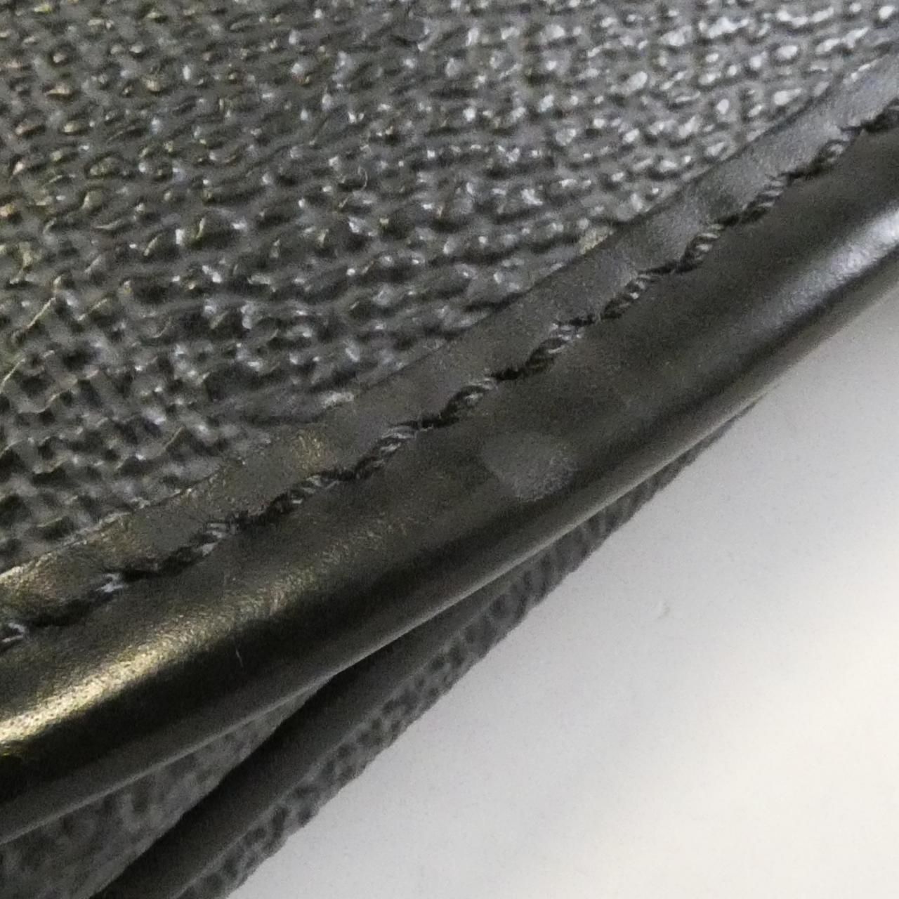 Louis Vuitton Damier Graphite Daniel GM Shoulder — view 5