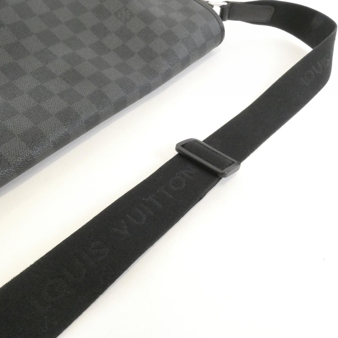 Louis Vuitton Damier Graphite Daniel GM Shoulder — view 7