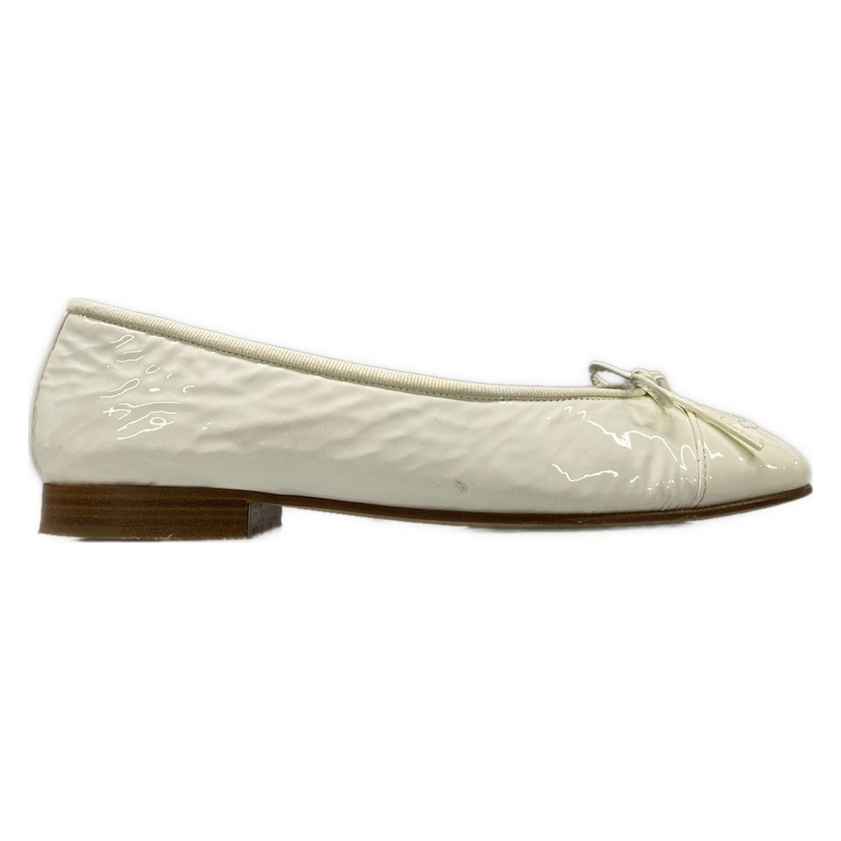Chanel Flat Shoes 36c White CC Logo Ribbon Leather — view 4