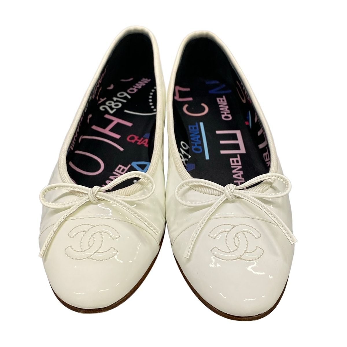 Chanel Flat Shoes 36c White CC Logo Ribbon Leather — view 5