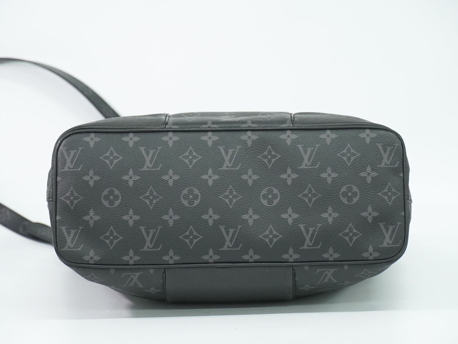 Louis Vuitton LV City Tote Taigarama Monogram Eclipse 2-Way Black Gray — view 3