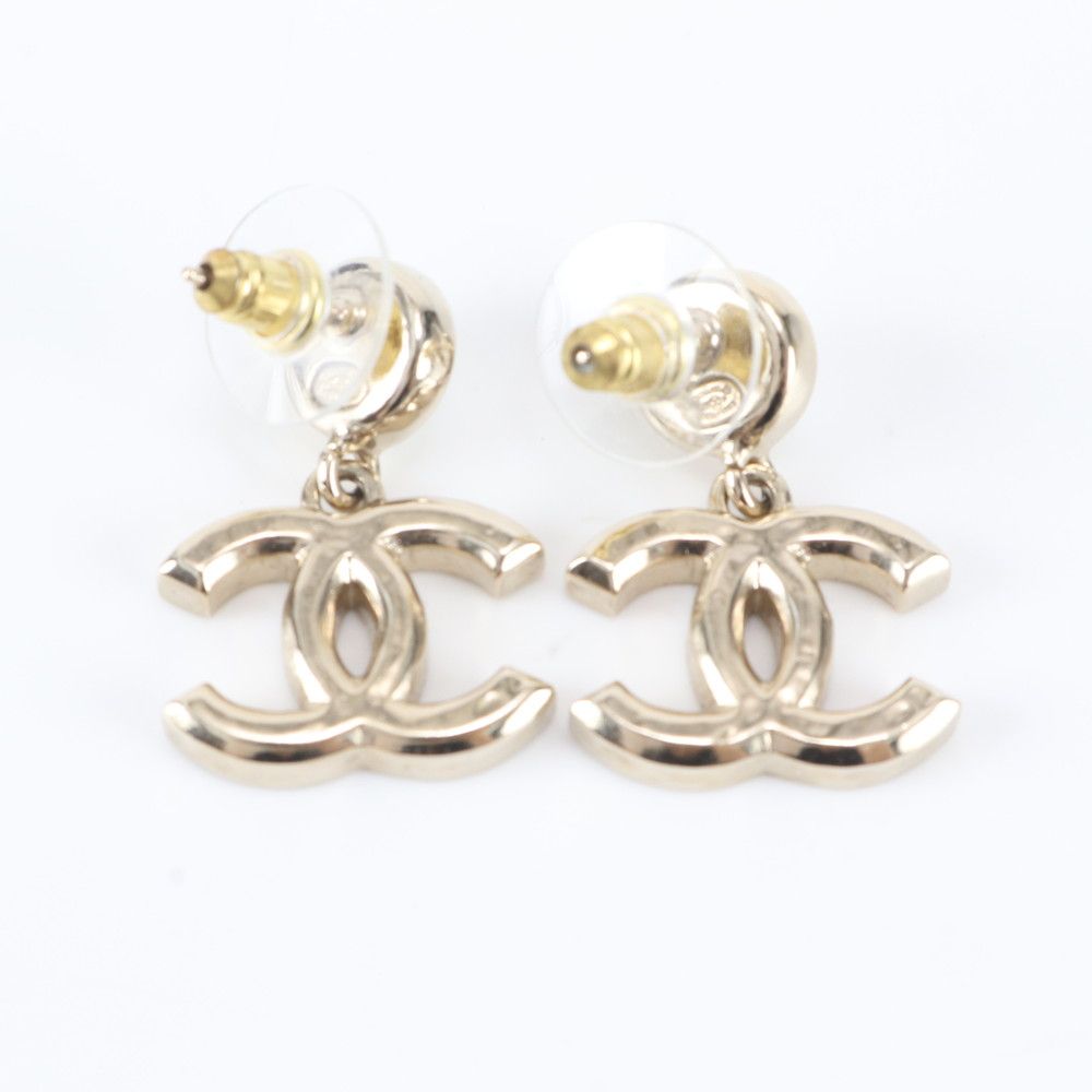 Chanel Earring Black — view 3