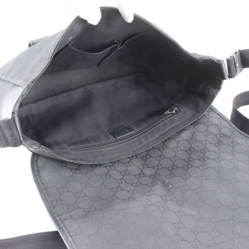 Gucci GG Nylon Leather Shoulder Bag Crossbody Messenger Black — view 7