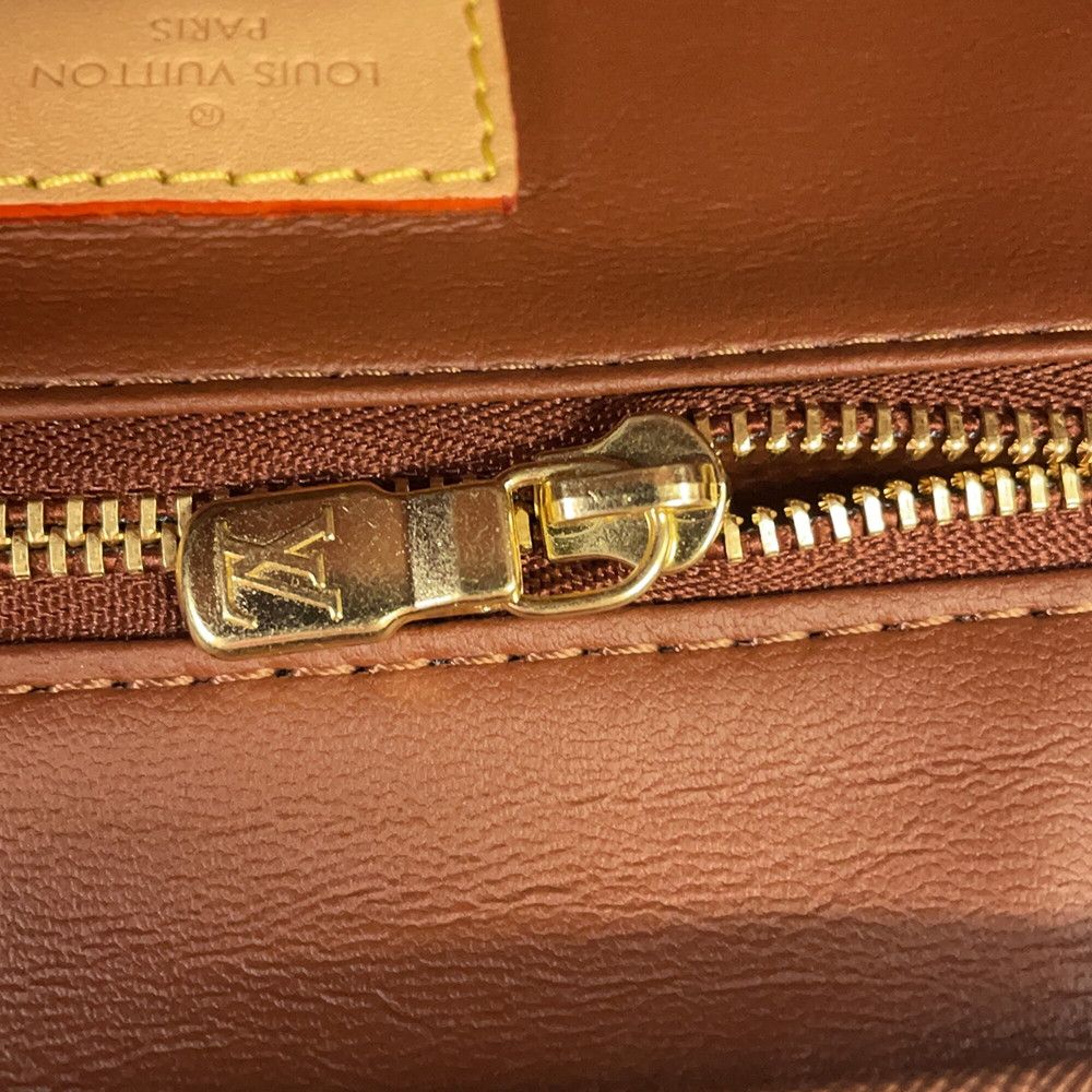 Louis Vuitton Clutch Monogram Dopp Kit Pouch Handbag Second — view 8