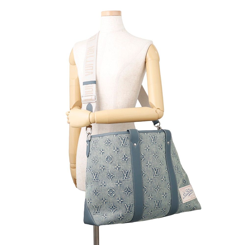 Louis Vuitton Tote Monogram Wash Denim Weekend NM — view 4