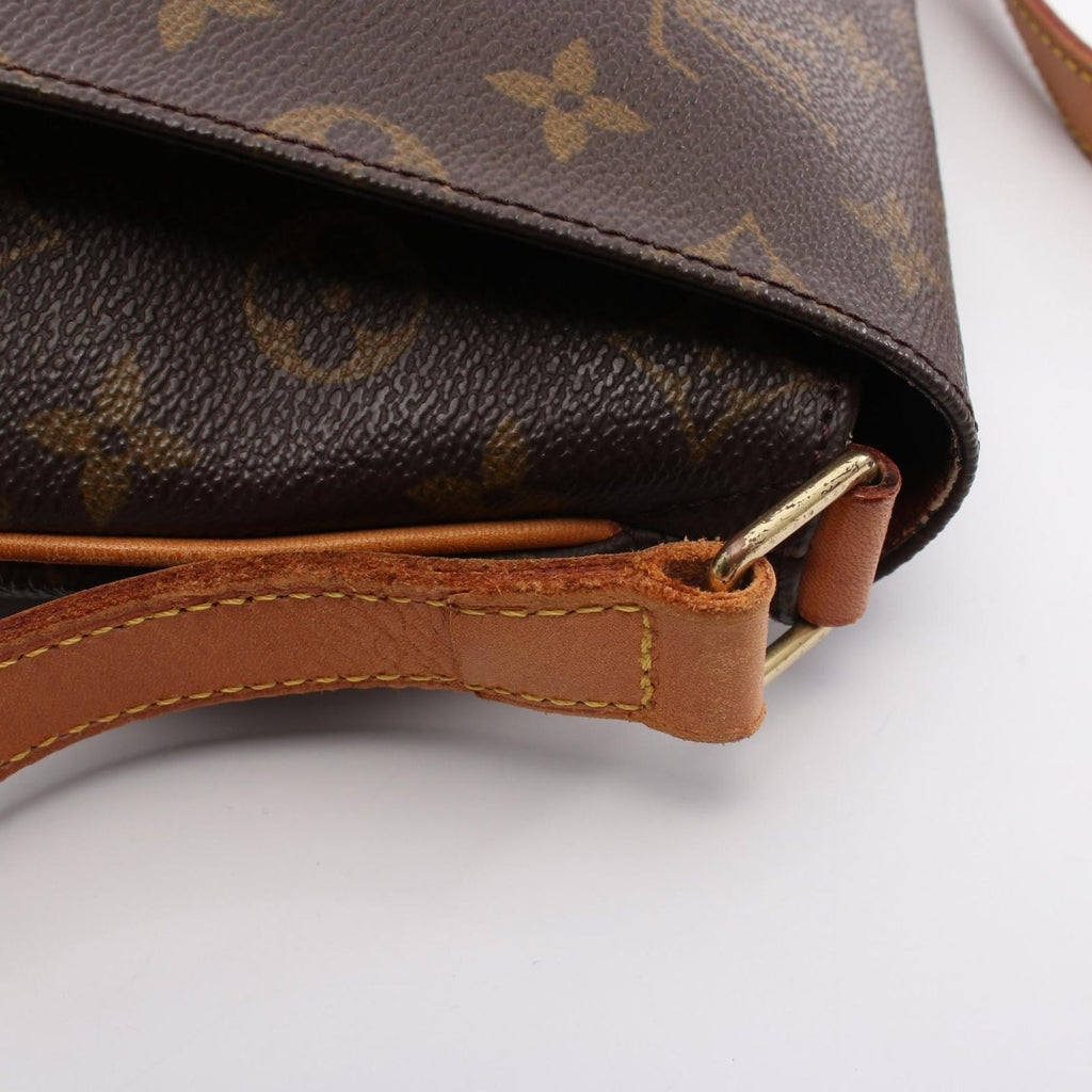 Louis Vuitton Shoulder Bag Musette Canvas Leather — view 9