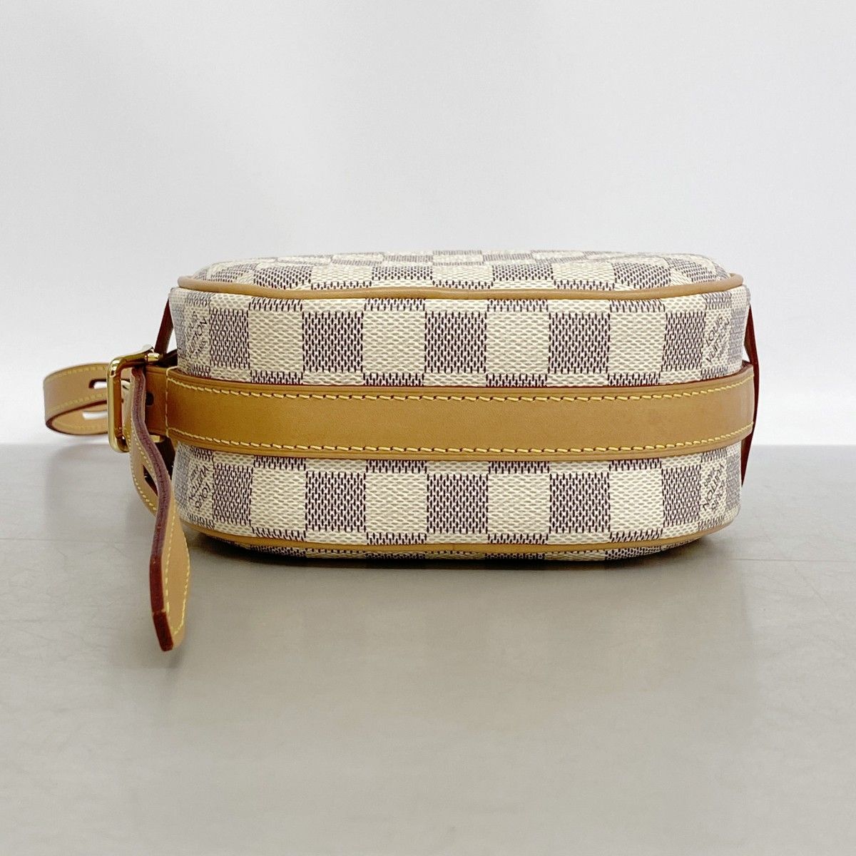 Louis Vuitton Shoulder Bag Damier Azur Boite Chapel PM White — view 3