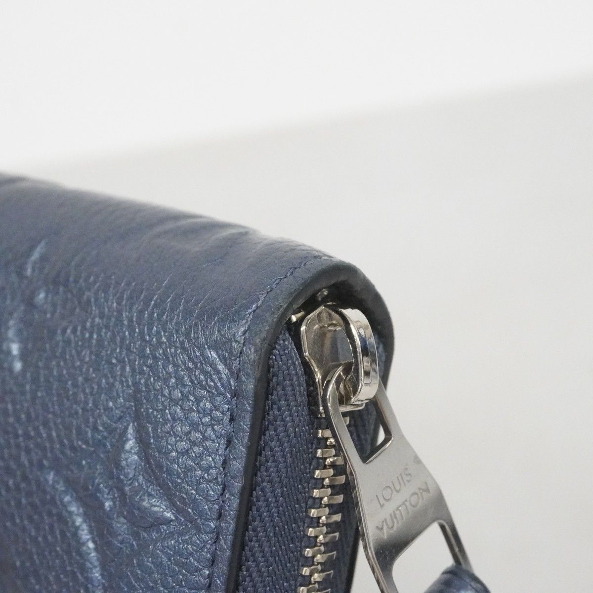 Louis Vuitton Wallet Monogram Empreinte Zippy Metallic Blue — view 7