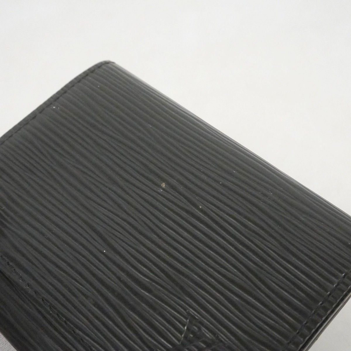 Louis Vuitton Business Card Holder Epi Envelop Noir — view 9