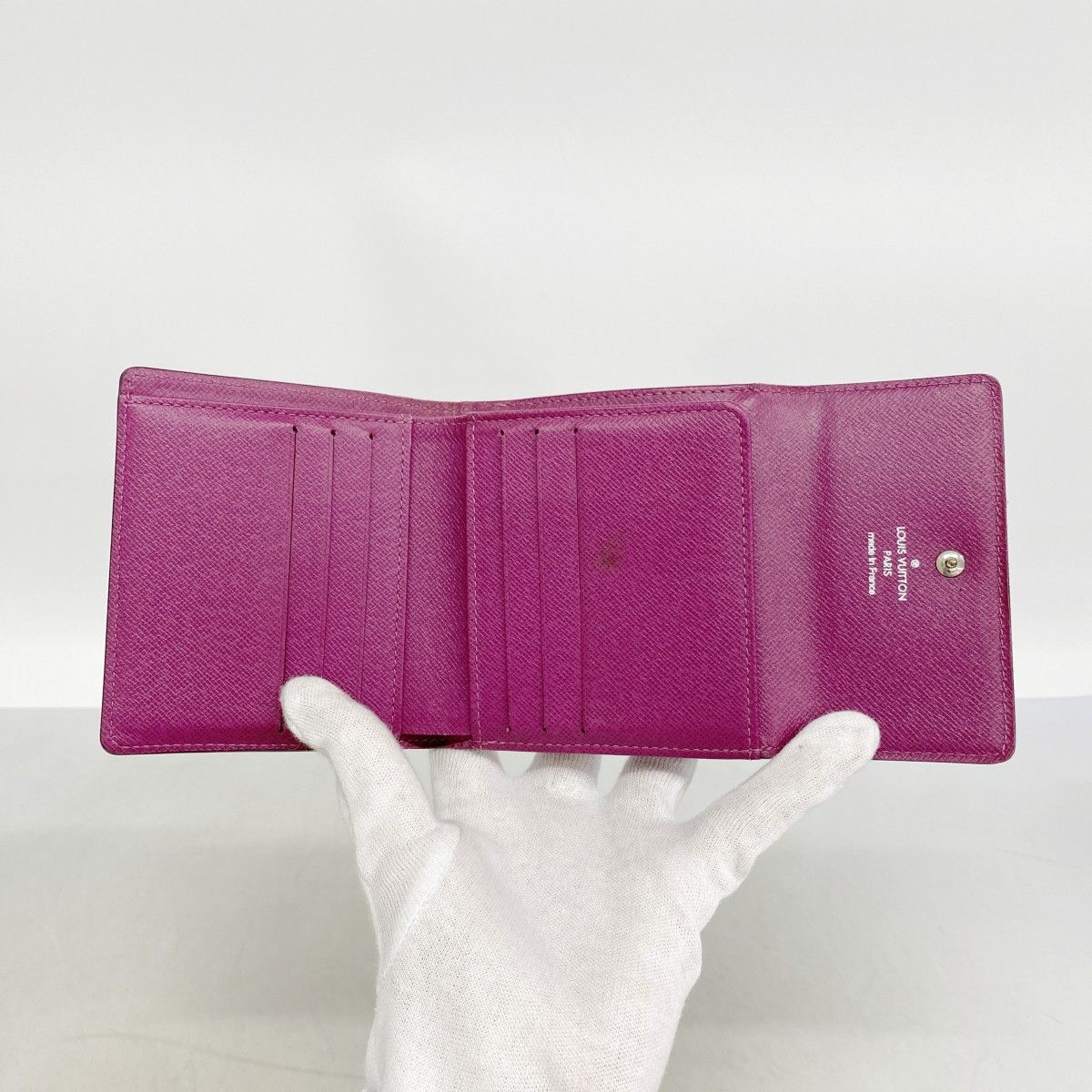 Louis Vuitton Trifold Wallet Epi Portefeuille Elise Cassis — view 3