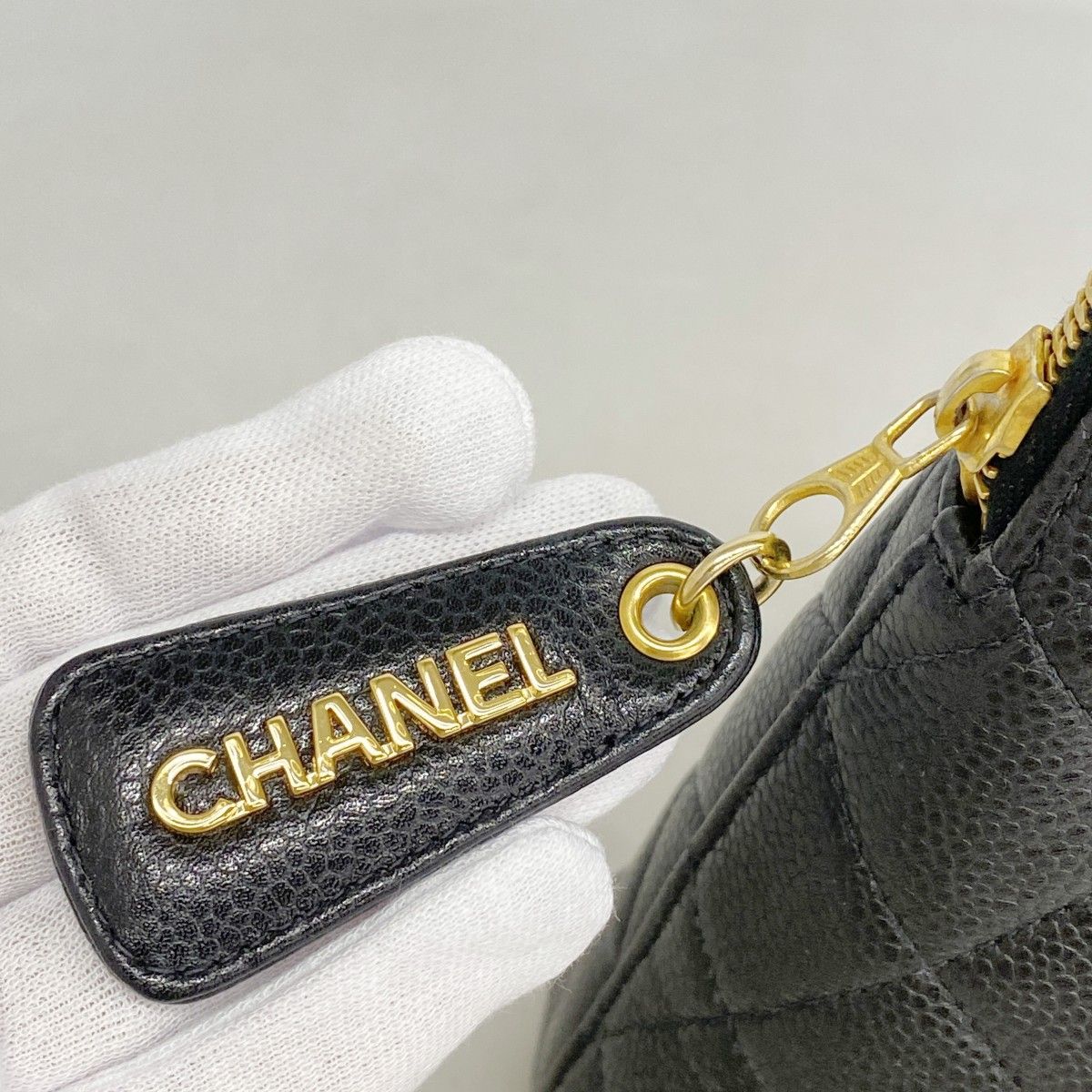 Chanel Shoulder Bag Quilted Caviar Leather Black Gold — view 8