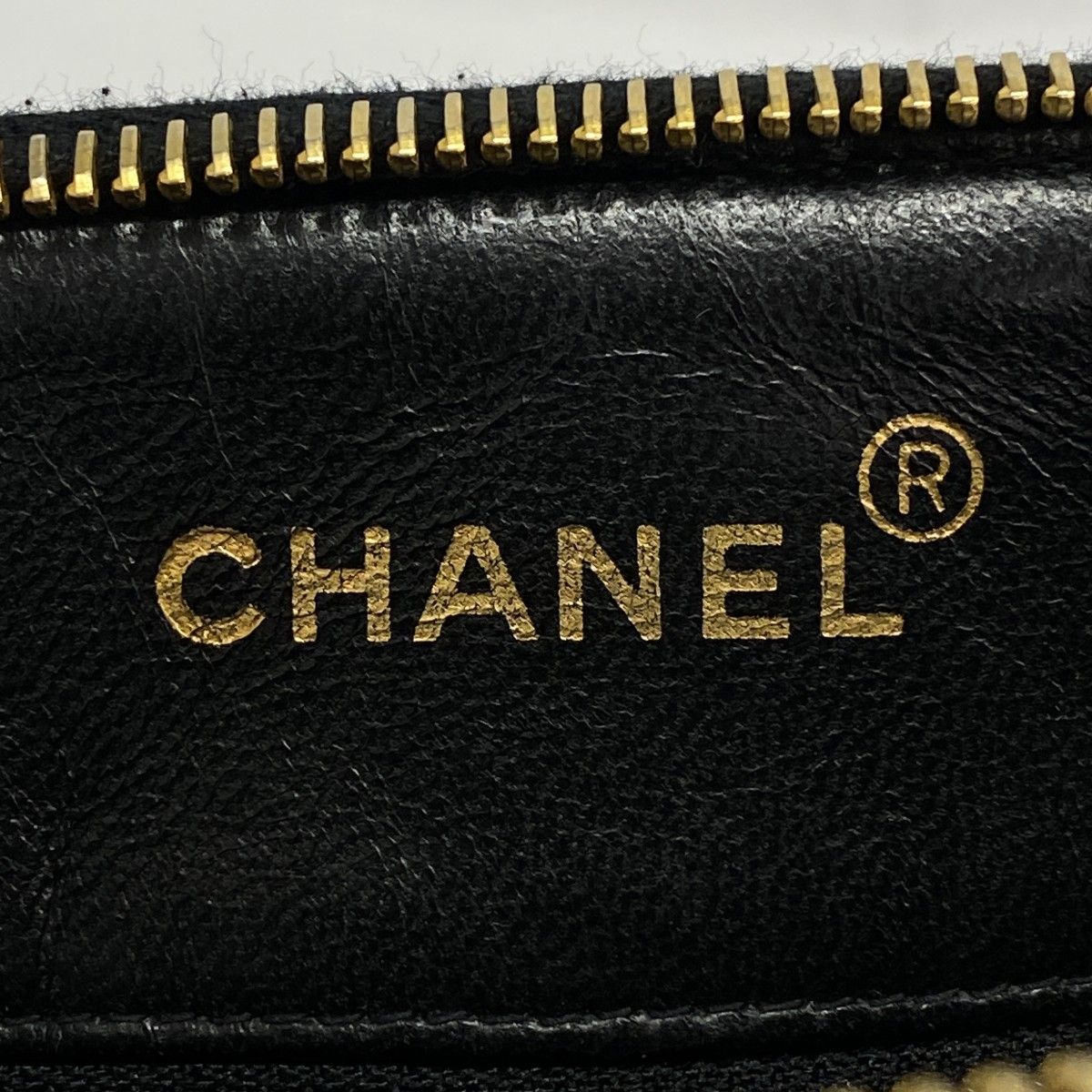 Chanel Shoulder Bag Quilted Caviar Leather Black Gold — view 5