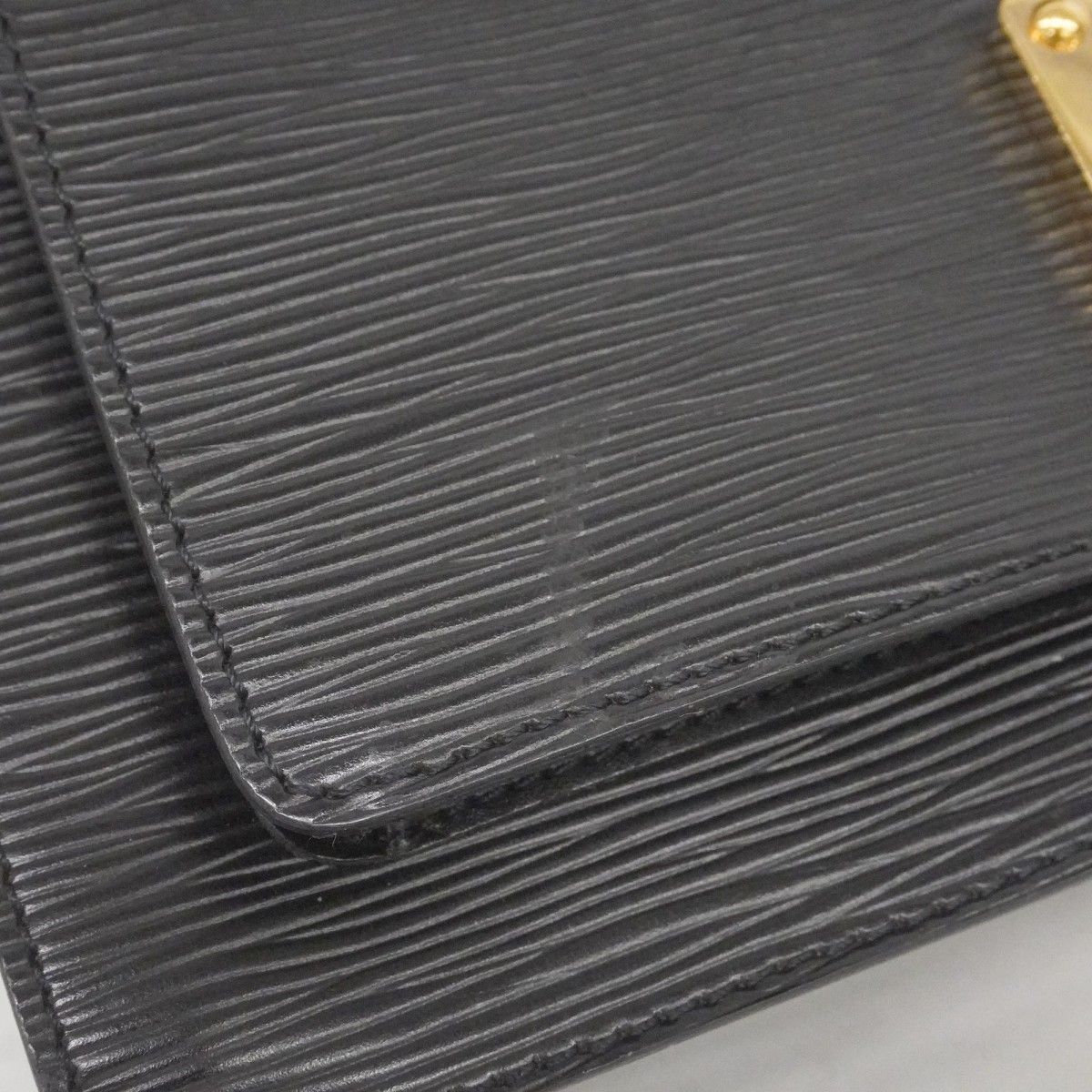 Louis Vuitton Handbag Epi Monceau Noir — view 9