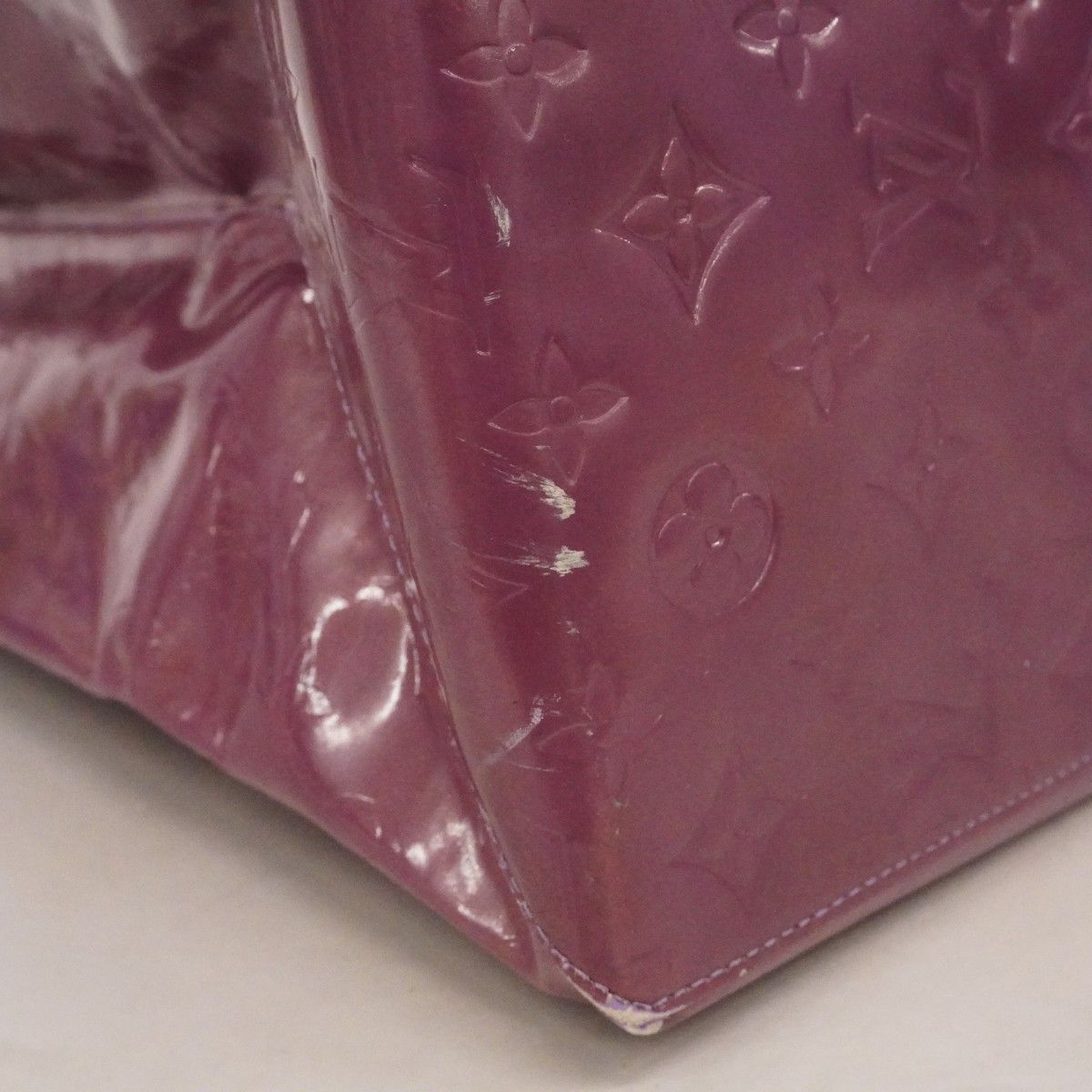 Louis Vuitton Tote Vernis Reed GM Viole — view 9