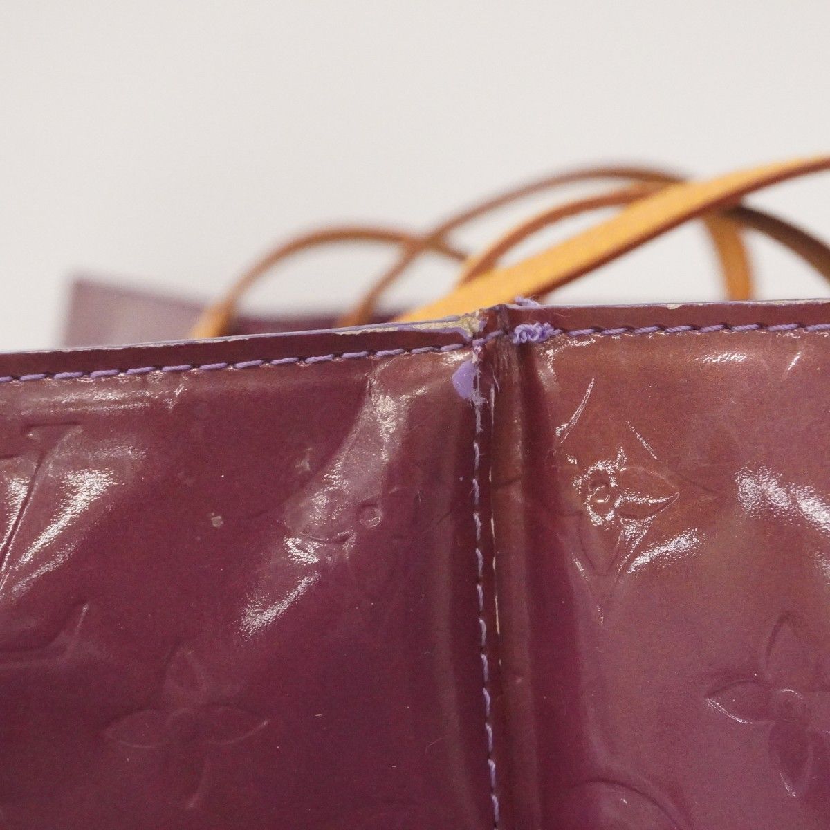Louis Vuitton Tote Vernis Reed GM Viole — view 8