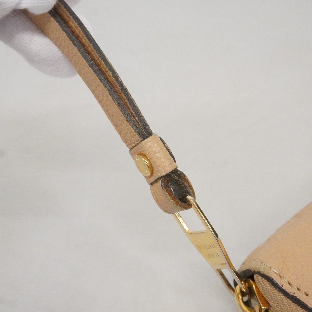Louis Vuitton Wallet Monogram Empreinte Zippy Dune — view 9