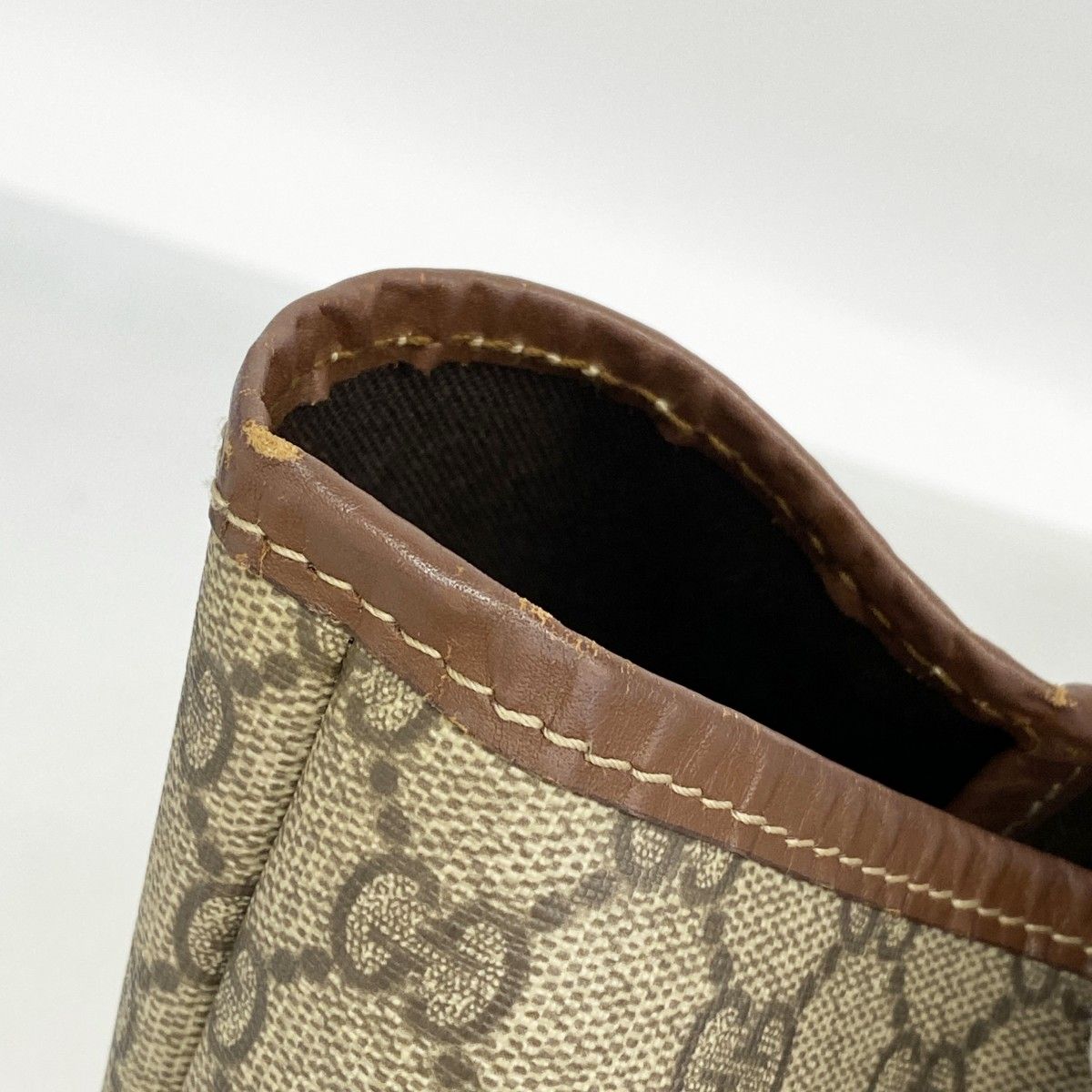 Gucci Tote GG Supreme Brown Champagne Gold — view 8