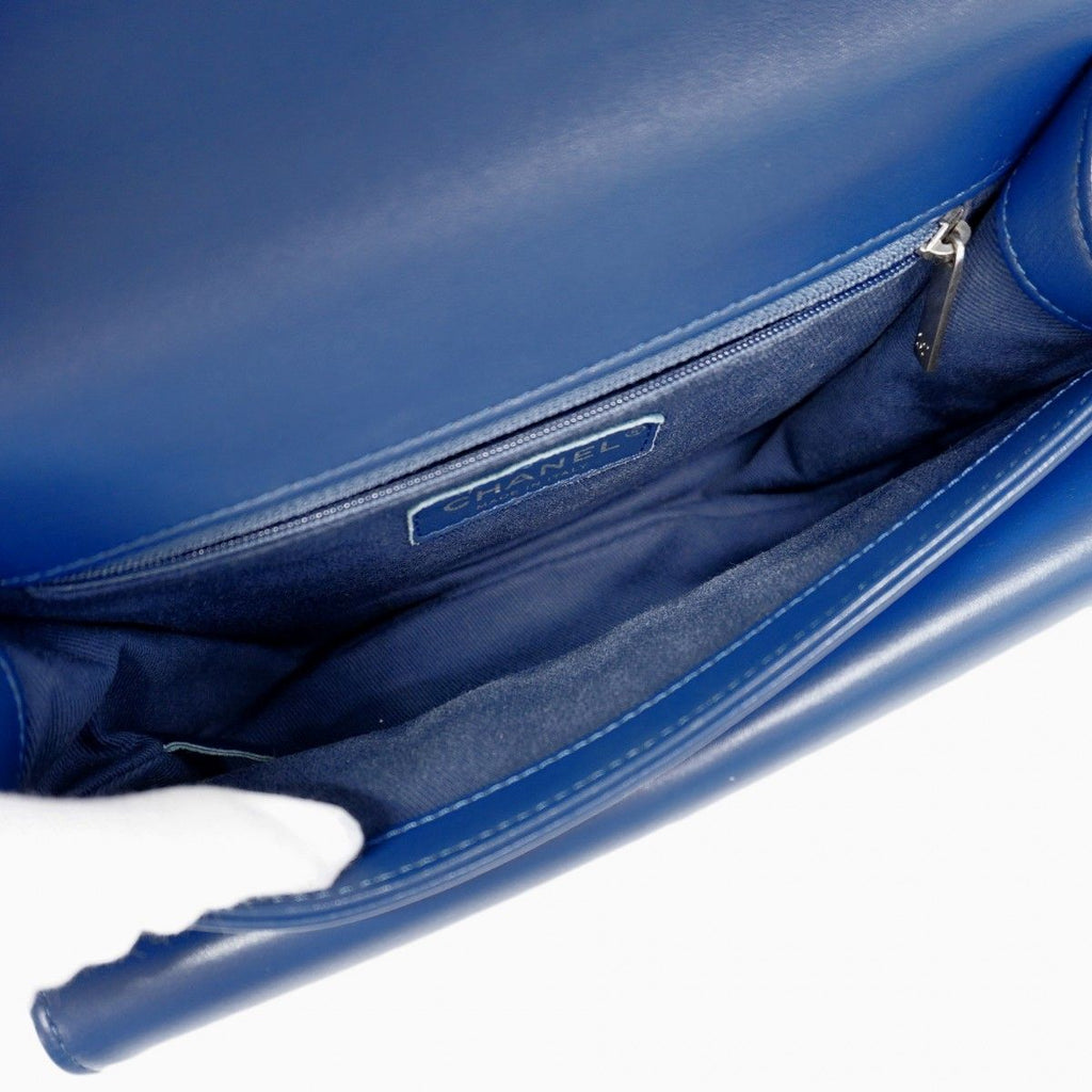 Chanel Shoulder Bag Coco Eyelet Leather Blue Silver — view 4